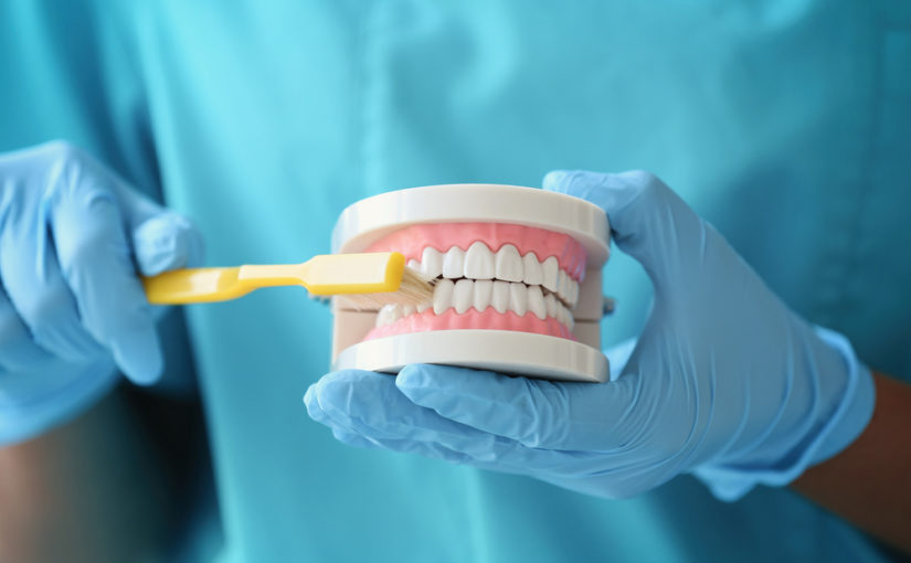Całościowe leczenie stomatologiczne – odkryj trasę do zdrowych i pięknego uśmiechów.